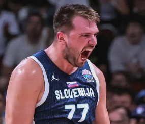 开云- 东契奇绝杀带走胜利,21岁首次季后赛已比肩传奇 