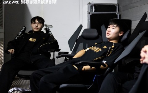 开云体育-JackeyLove在RNG比赛中势不可挡，出色防守引发热议！的简单介绍
