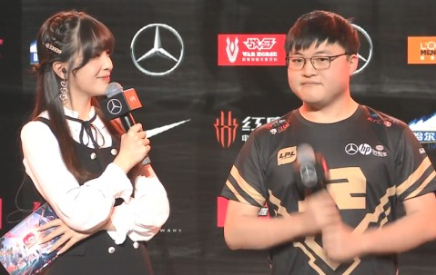 开云-关于浓眉哥回归赛场，高光表现首场状态亮眼，利物浦观众沸腾！的信息