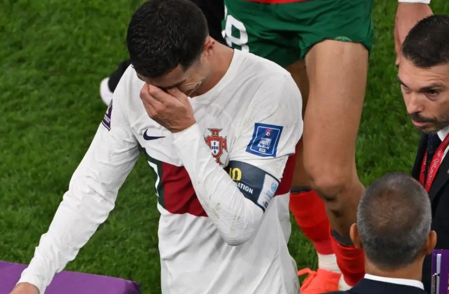 关于C罗在法国队比赛中绝杀，战术调整引发热议！的信息